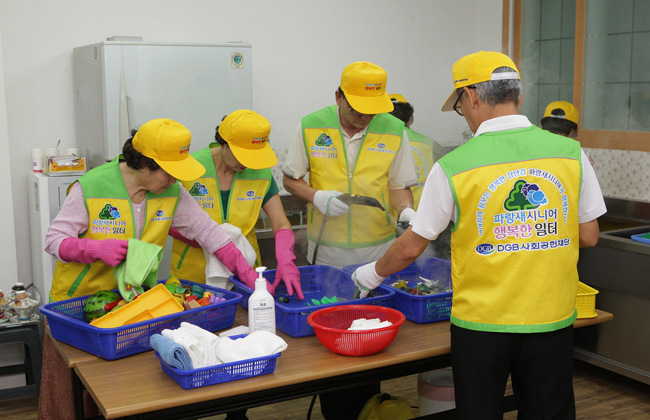 파랑새시니어 행복한 일터 이미지