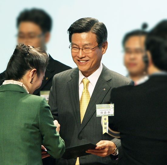 ‘친환경산업 육성 및 저탄소 녹색성장 유공 시상’ 환경부장관상 수상 이미지